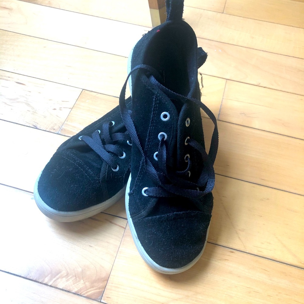 Ugg girls shoes